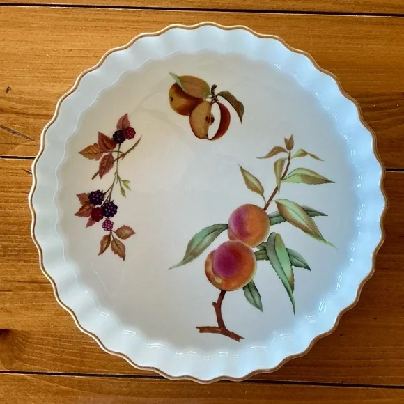 NWT ROYAL WORCESTER 10” QUICHE /PIE EVESHAM GOLD /PORCELAIN FLAWLESS - Picture 3 of 11